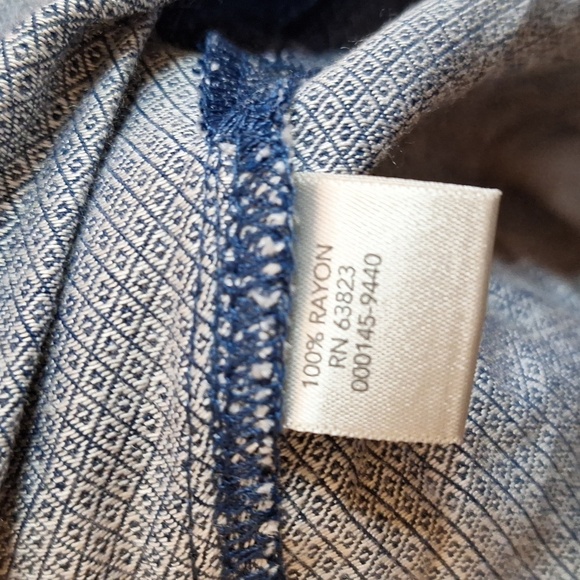 CHRISTOPHER & BANKS SIZE LARGE BUTTON DOWN LONG SLEEVE BLUE - Picture 6 of 7